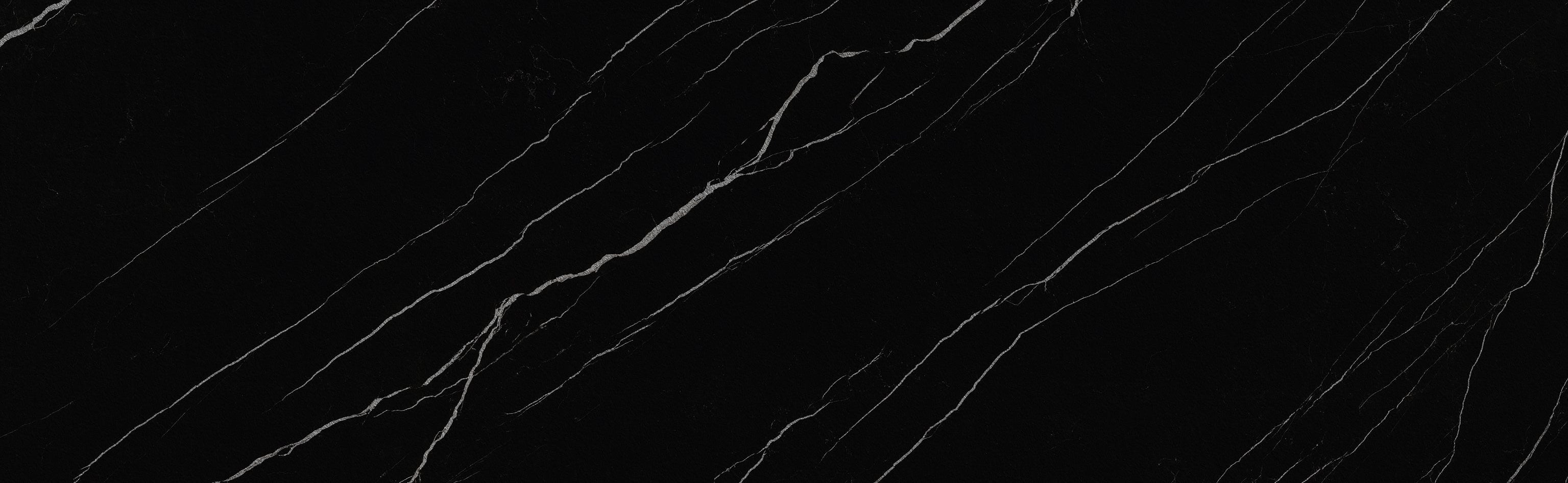 BERMUDA BLACK